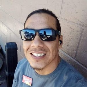 Meet your Posher, Skeets